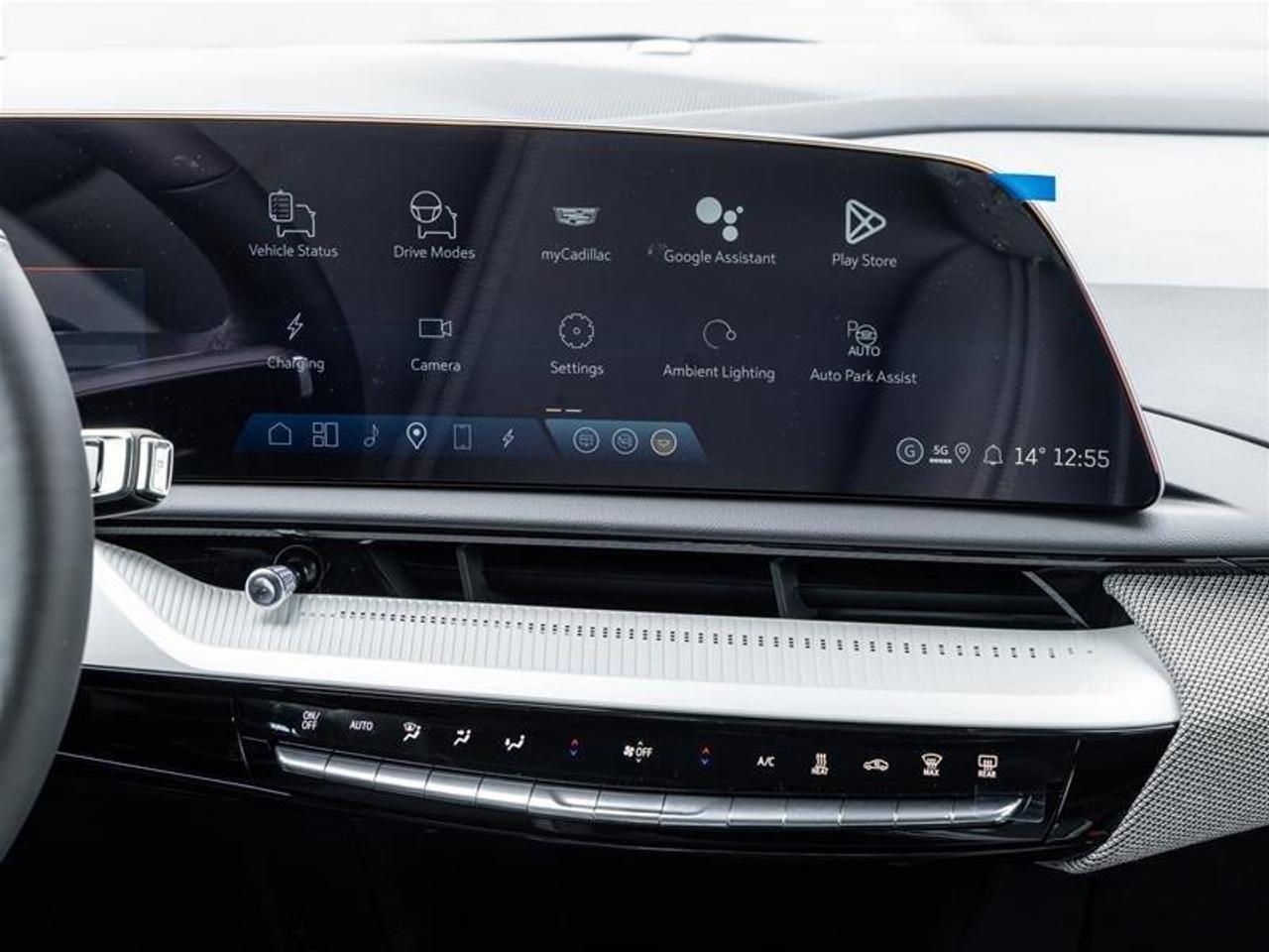 2026 Cadillac OPTIQ Sport 4dr Photo