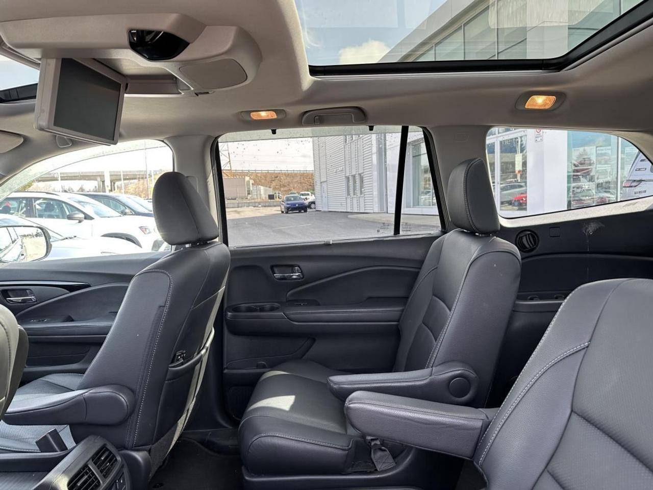2021 Honda Pilot Touring 7-Passenger AWD Photo
