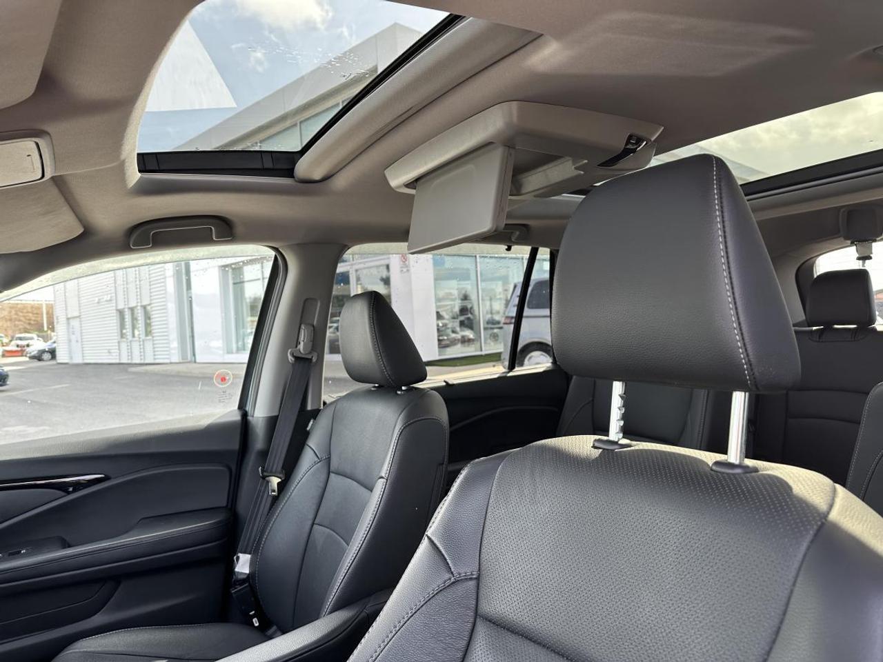 2021 Honda Pilot Touring 7-Passenger AWD Photo