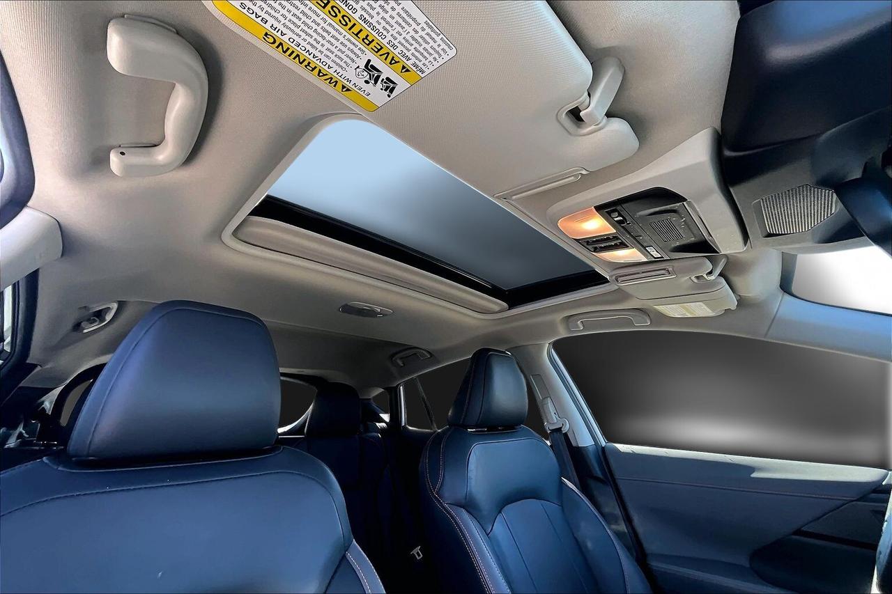 2025 Subaru Crosstrek LIMITED AWD   FULLY LOADED!   SUNROOF   LEATHER Photo