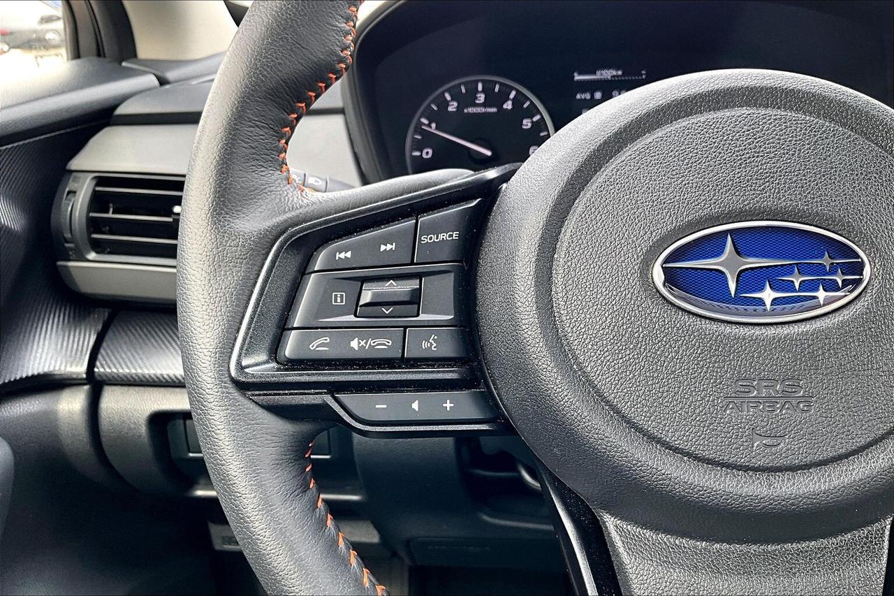 2025 Subaru Crosstrek LIMITED AWD   FULLY LOADED!   SUNROOF   LEATHER Photo