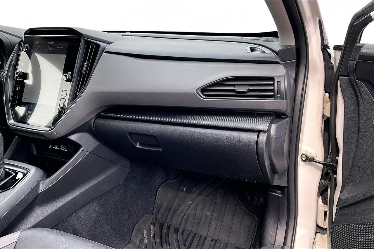 2025 Subaru Crosstrek LIMITED AWD   FULLY LOADED!   SUNROOF   LEATHER Photo