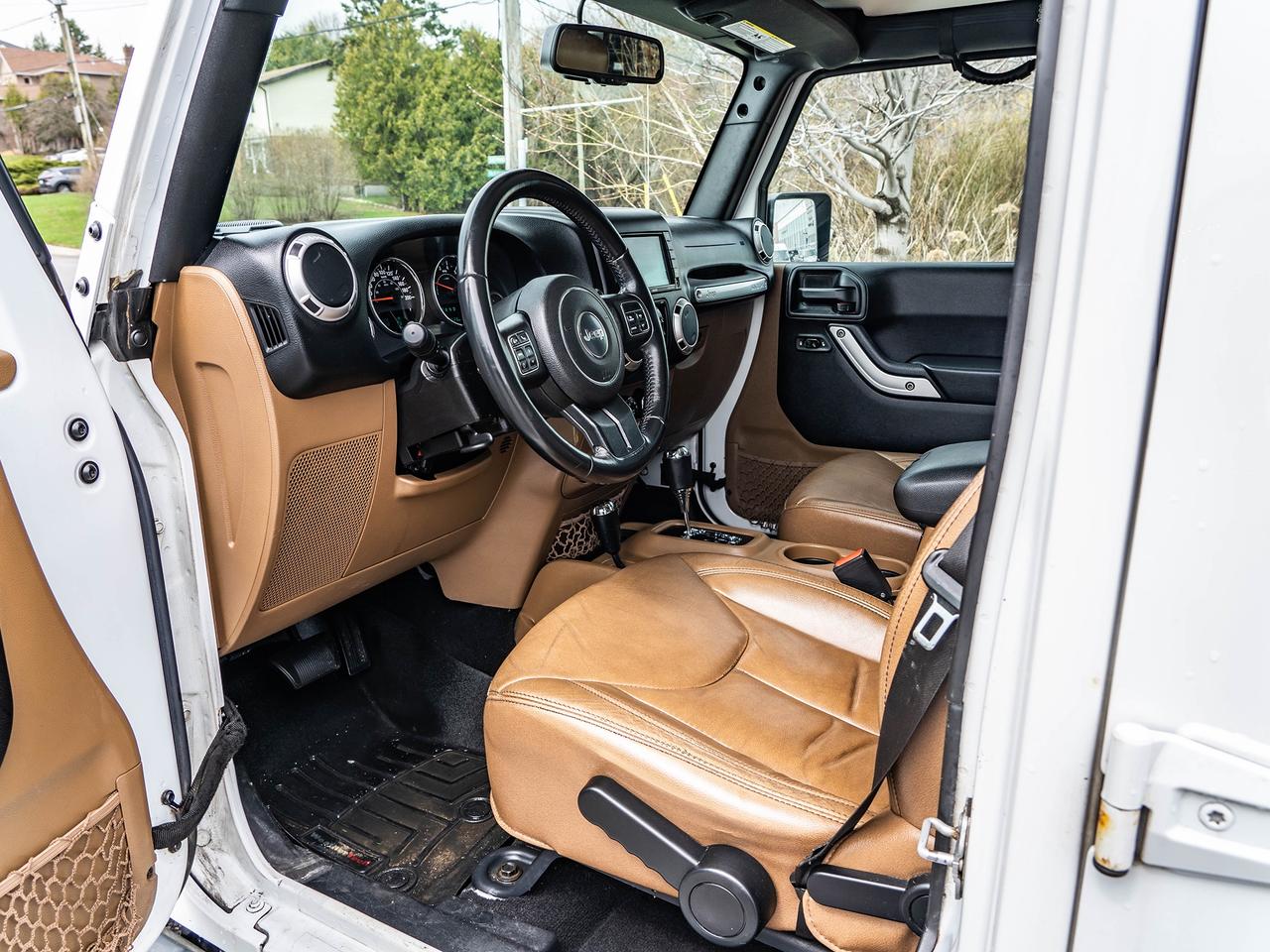 2016 Jeep Wrangler 4WD 4DR SAHARA Photo