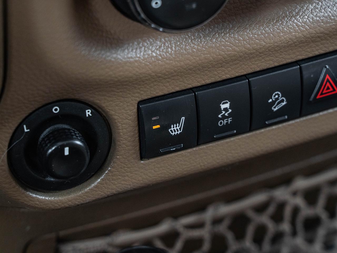 2016 Jeep Wrangler 4WD 4DR SAHARA Photo