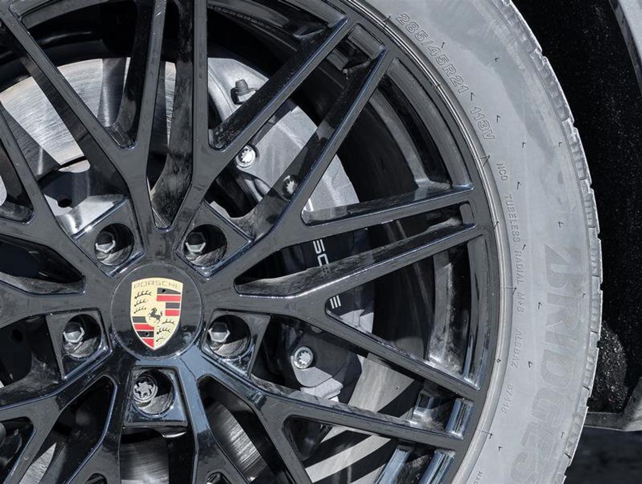2024 Porsche Cayenne Coupe AWD CPO Premium Pkg Plus 21 RS Spyder Design Photo