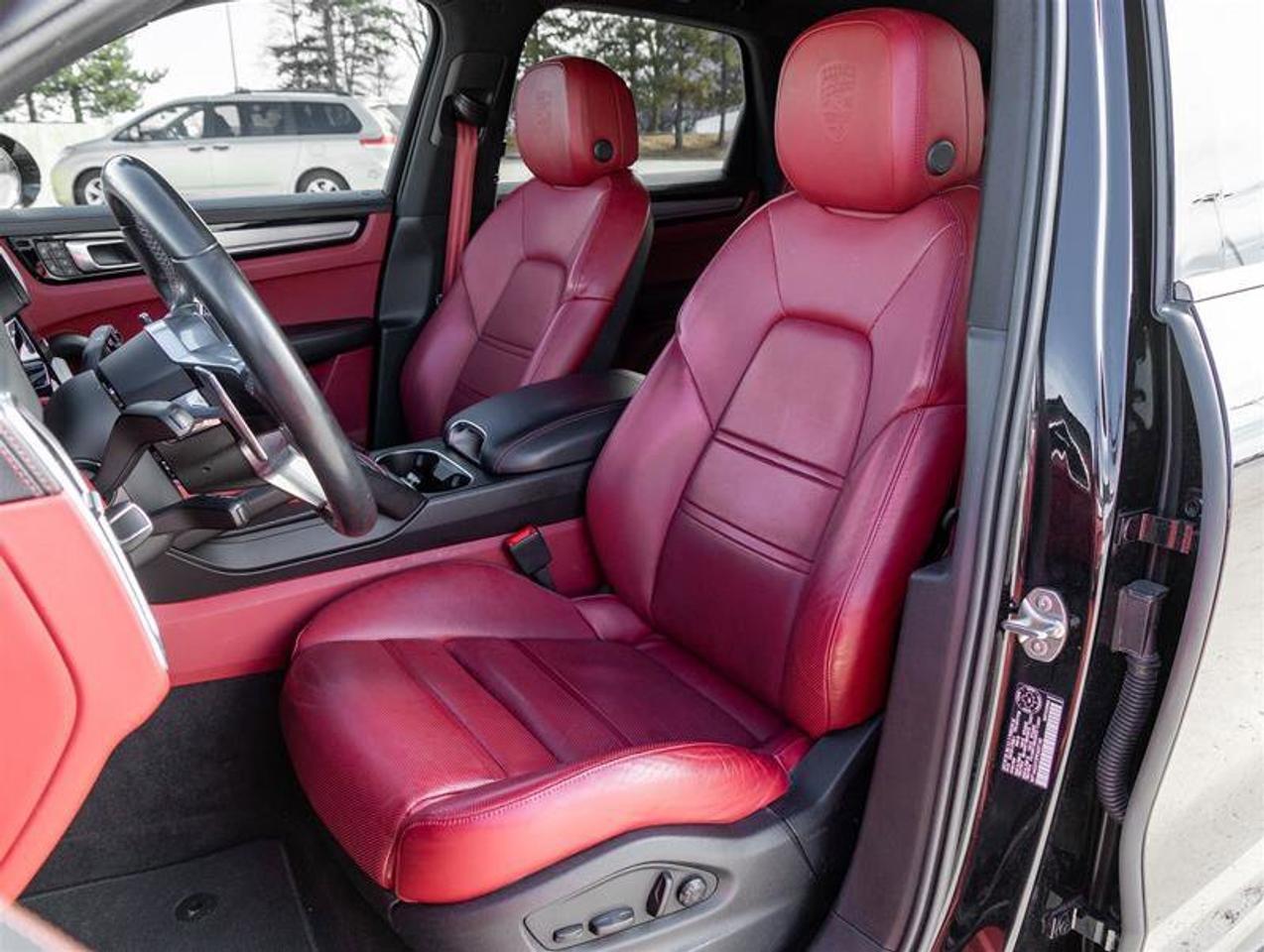 2023 Porsche Cayenne Platinum Edition AWD Premium Pkg Plus Seat Belts i Photo
