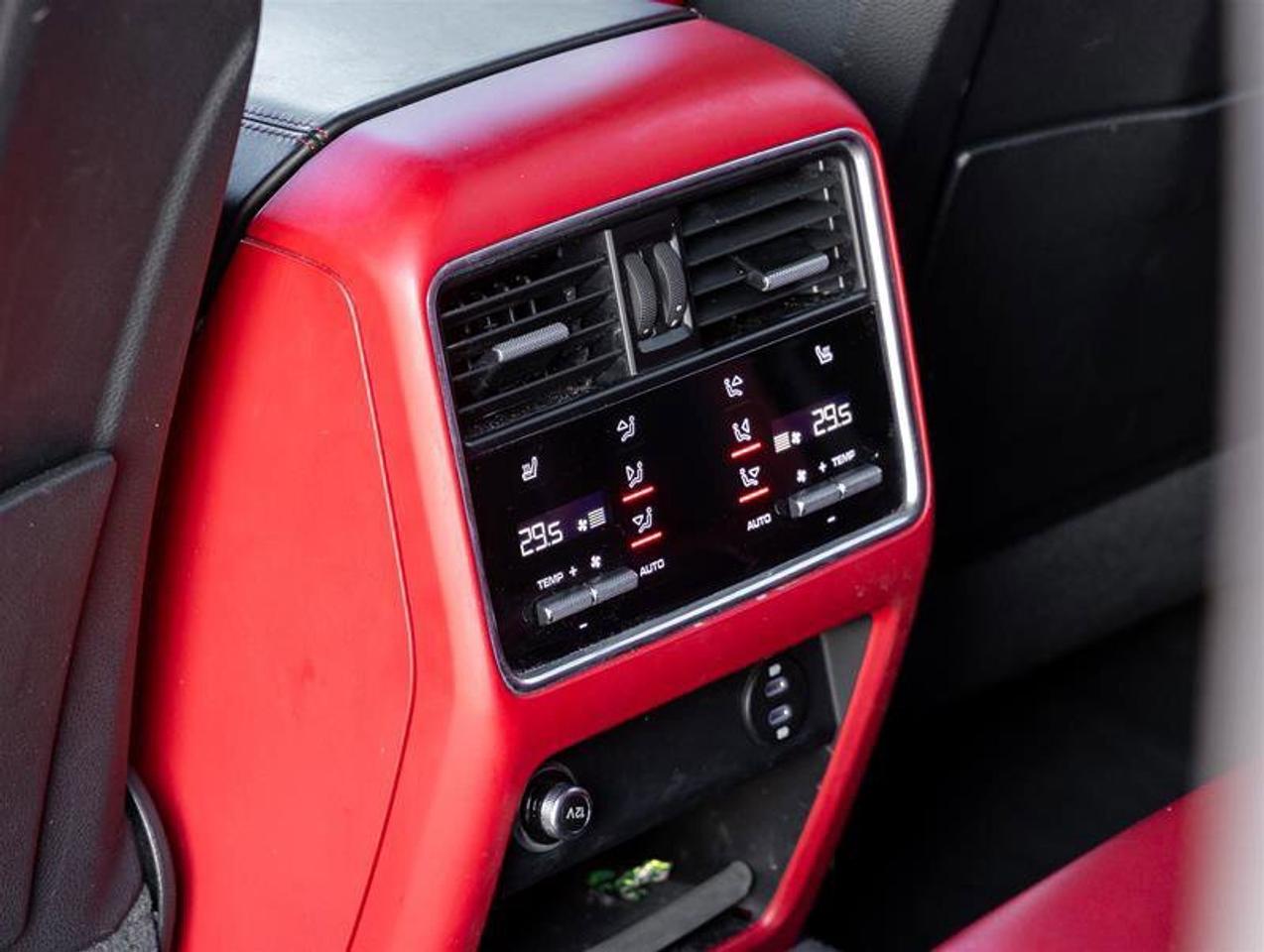 2023 Porsche Cayenne Platinum Edition AWD Premium Pkg Plus Seat Belts i Photo