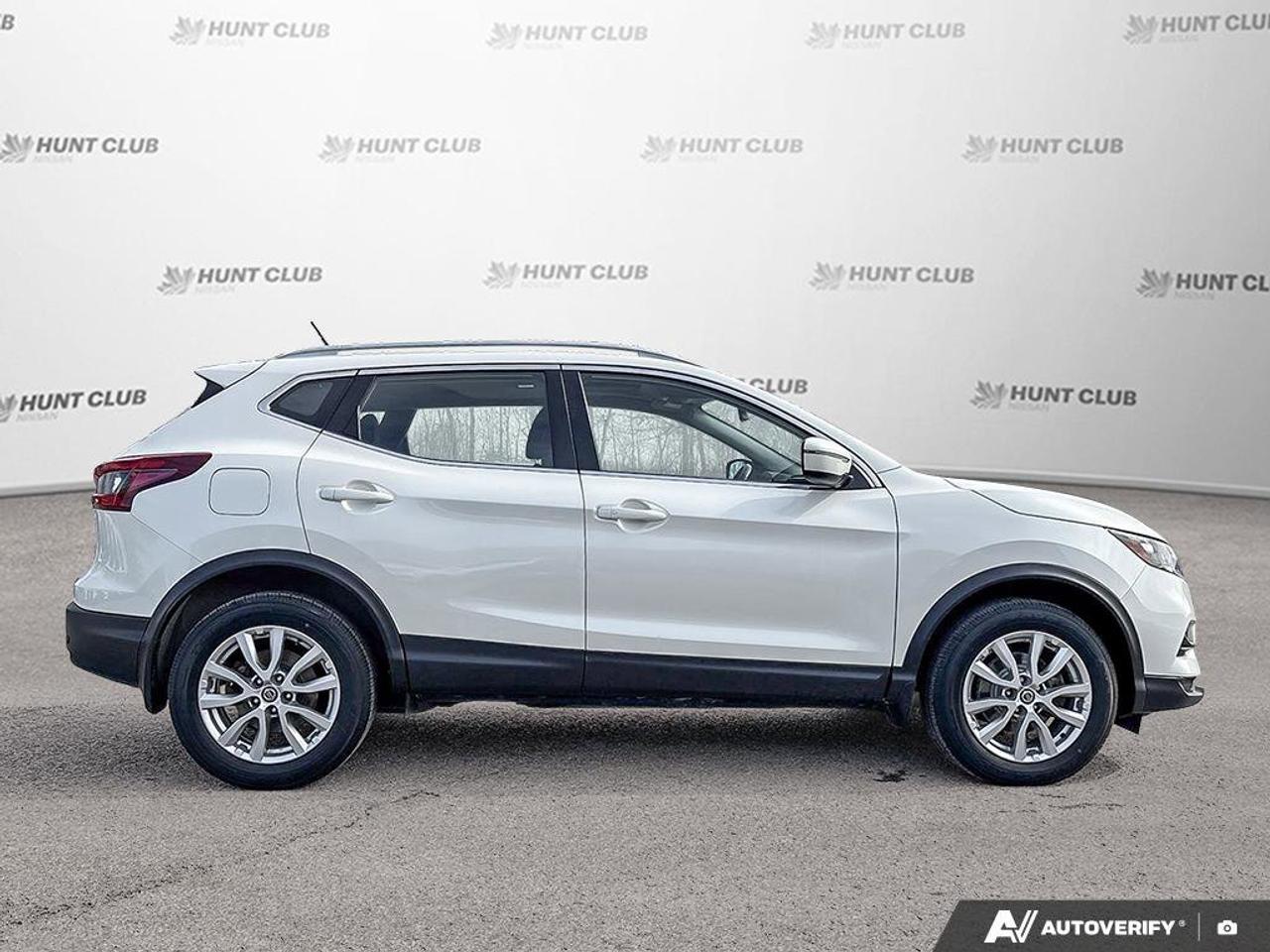2022 Nissan Qashqai SV AWD   Heated Seats   Apple Car Play Photo