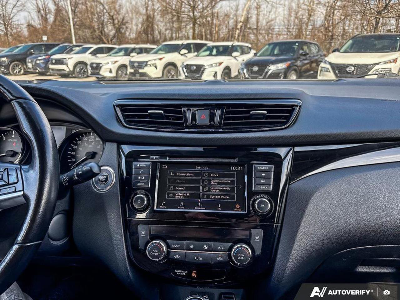 2022 Nissan Qashqai SV AWD   Heated Seats   Apple Car Play Photo