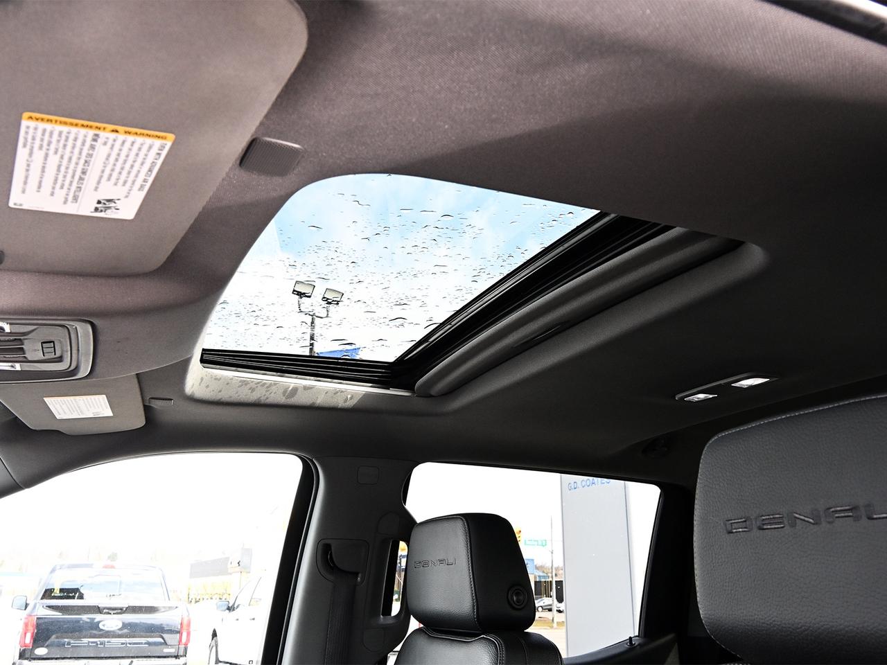 2020 GMC Sierra 1500 Denali Crew Cab 4x4 ~Nav ~Leather ~Sunroof ~Camera Photo