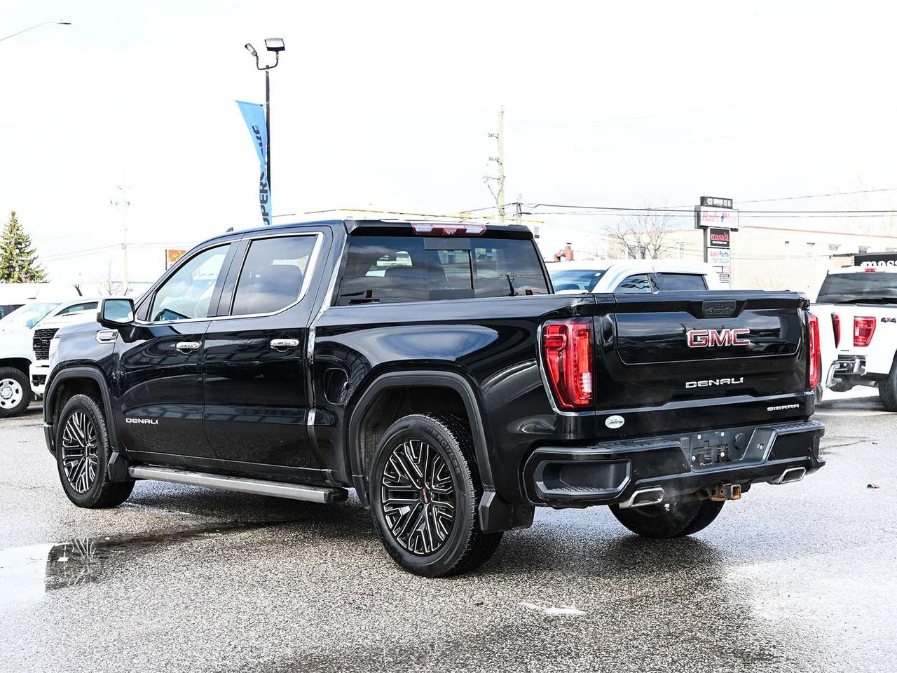 2020 GMC Sierra 1500 Denali Crew Cab 4x4 ~Nav ~Leather ~Sunroof ~Camera Photo