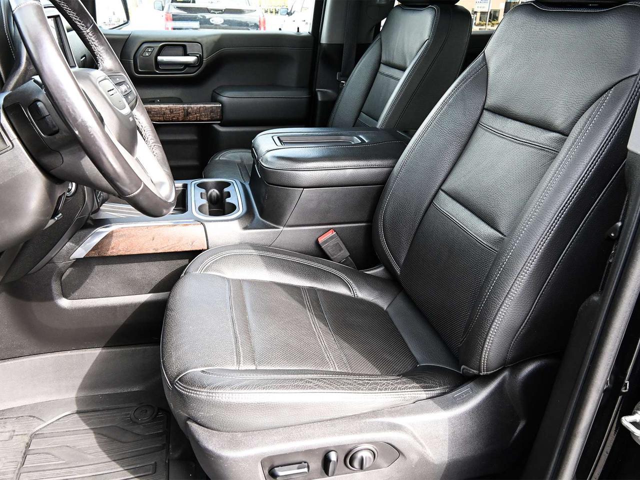 2020 GMC Sierra 1500 Denali Crew Cab 4x4 ~Nav ~Leather ~Sunroof ~Camera Photo