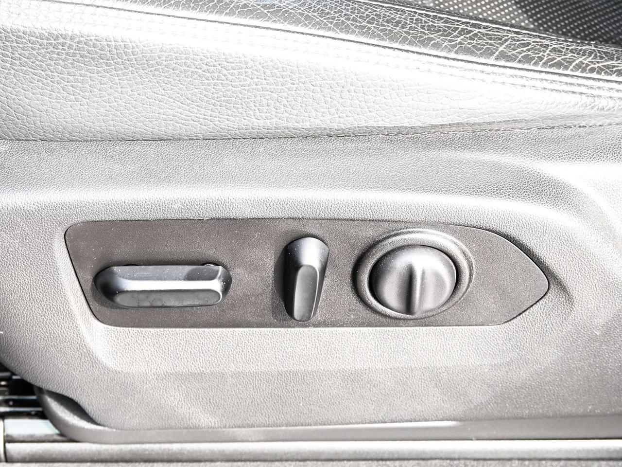 2020 GMC Sierra 1500 Denali Crew Cab 4x4 ~Nav ~Leather ~Sunroof ~Camera Photo