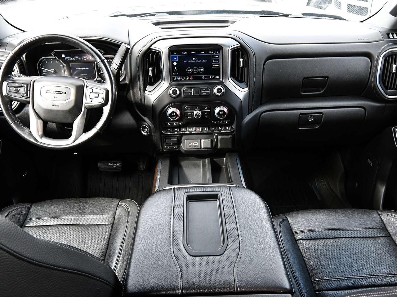 2020 GMC Sierra 1500 Denali Crew Cab 4x4 ~Nav ~Leather ~Sunroof ~Camera Photo