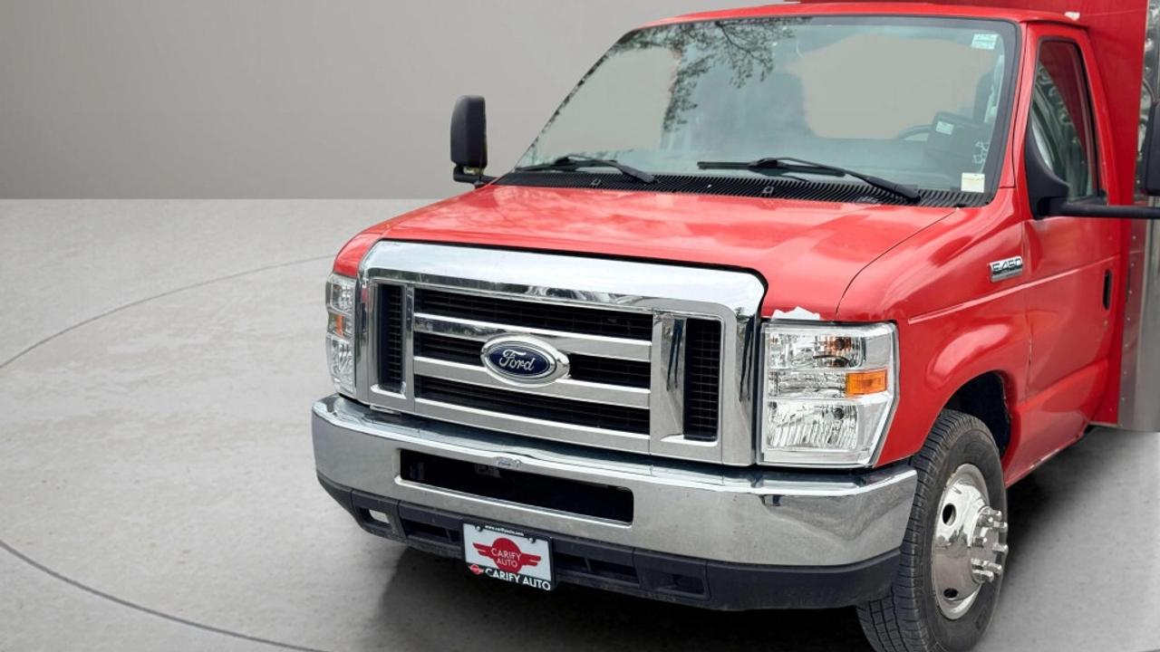 2019 Ford E-450 DRW 176 WB - REEFER/REFRIGERATED Photo