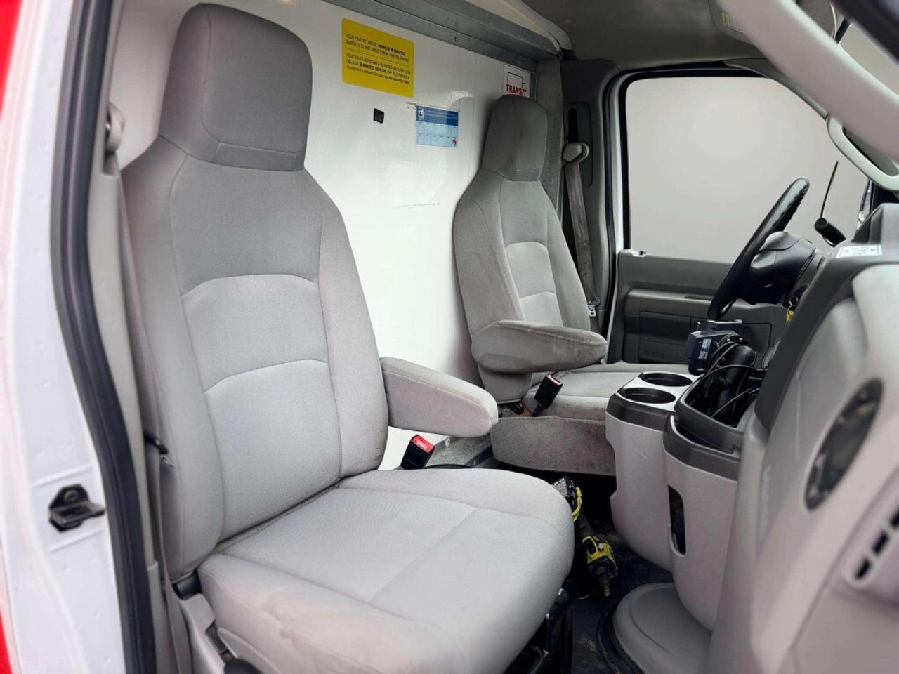 2019 Ford E-450 DRW 176 WB - REEFER/REFRIGERATED Photo