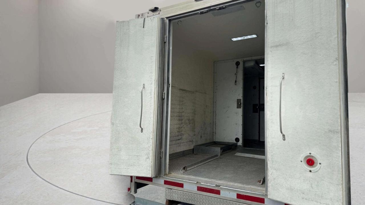 2019 Ford E-450 DRW 176 WB - REEFER/REFRIGERATED Photo