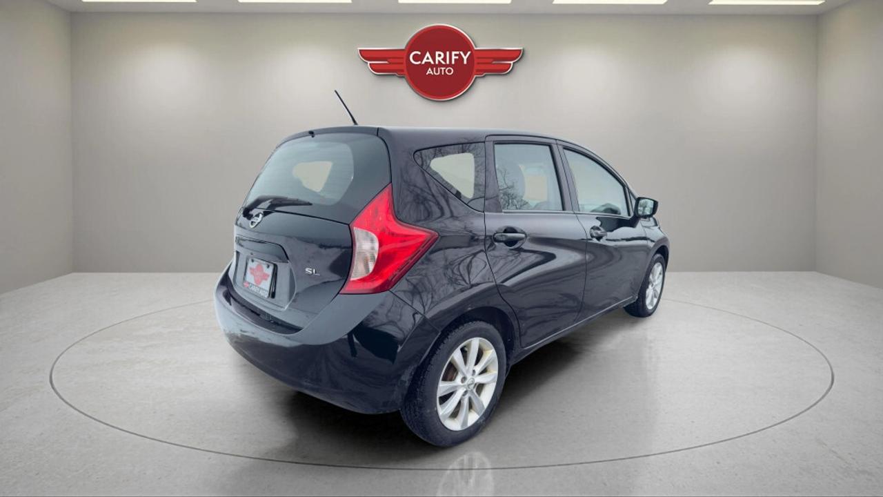 2016 Nissan Versa Note SL 5dr Hatchback Photo
