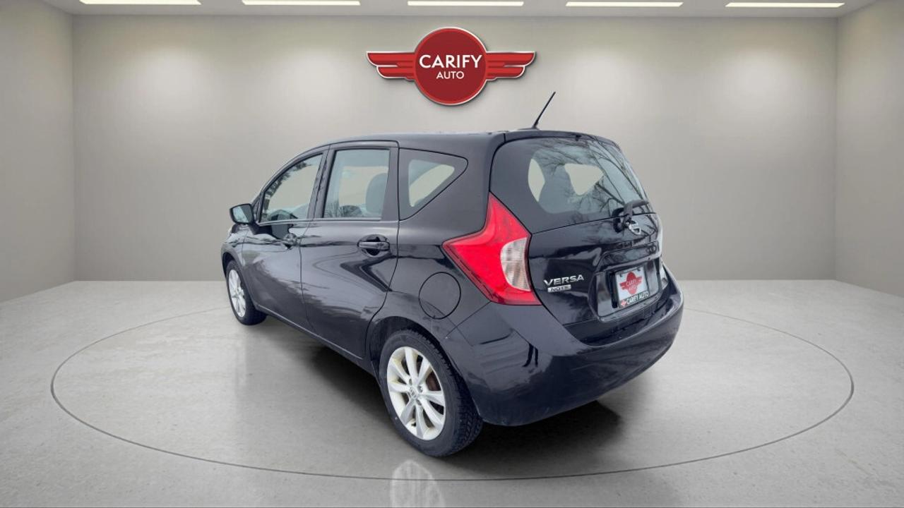 2016 Nissan Versa Note SL 5dr Hatchback Photo