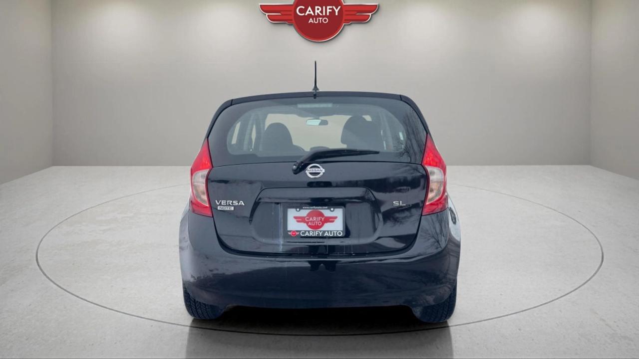 2016 Nissan Versa Note SL 5dr Hatchback Photo