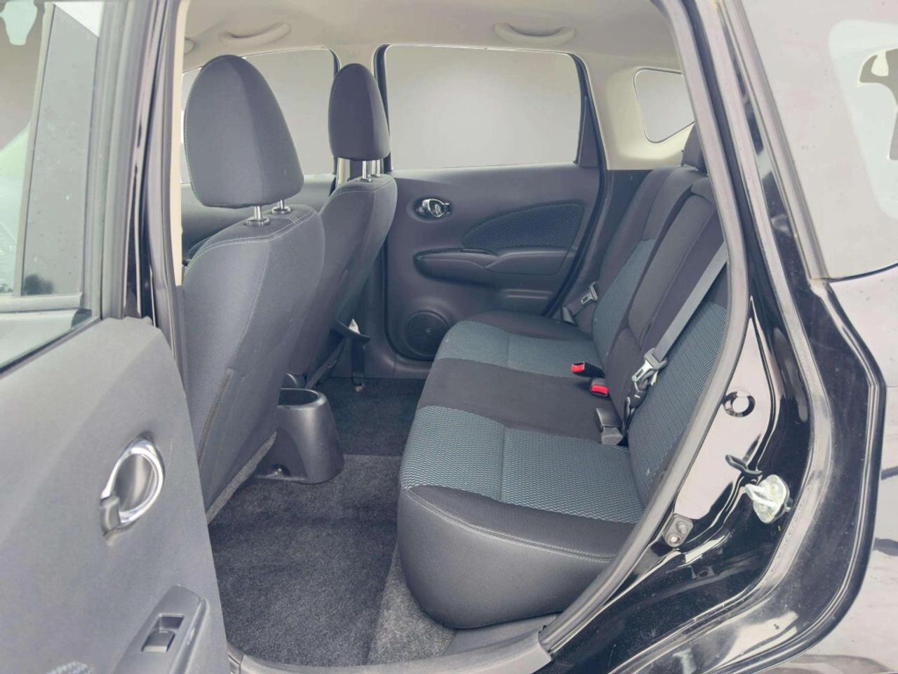 2016 Nissan Versa Note SL 5dr Hatchback Photo