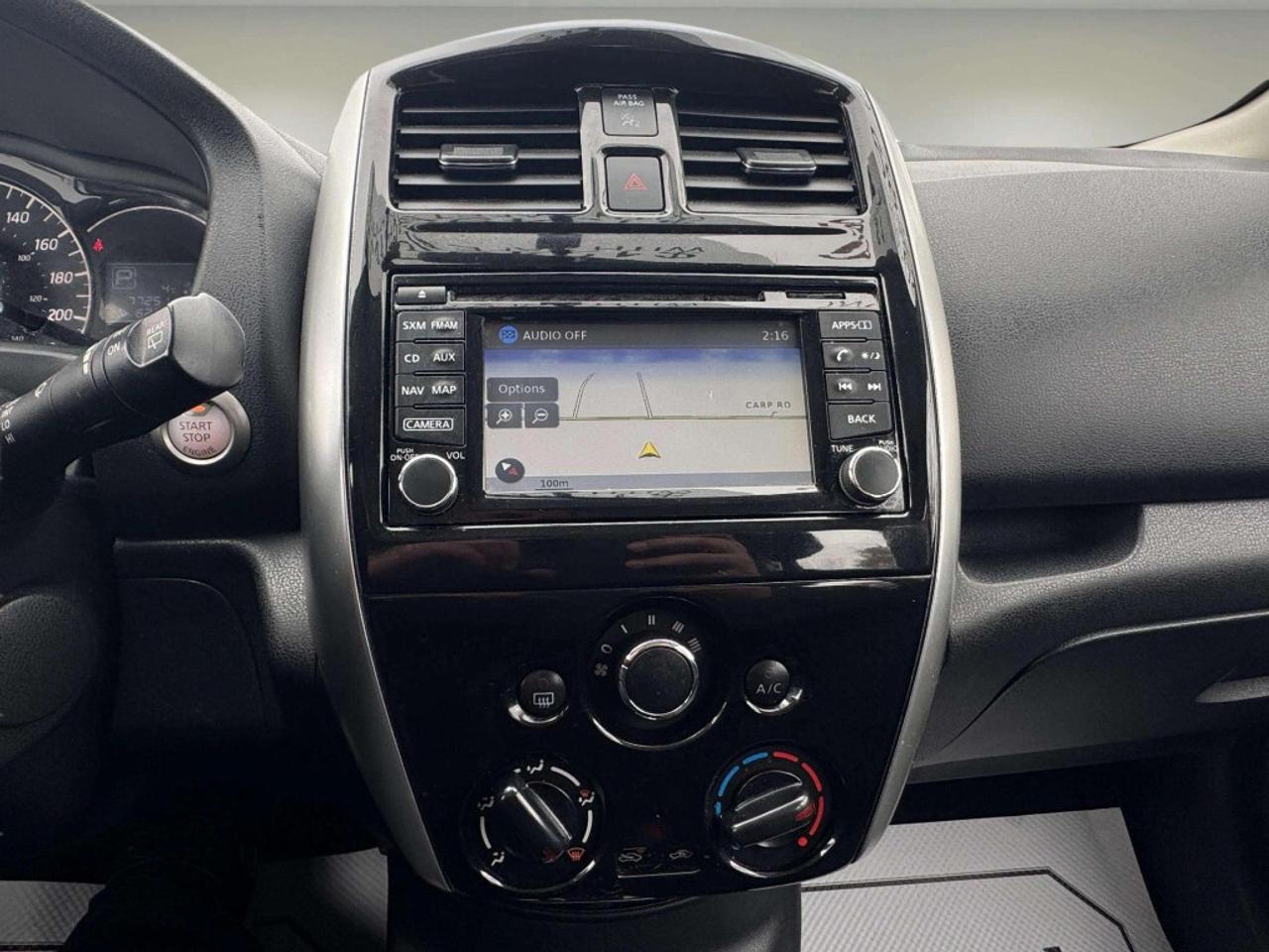 2016 Nissan Versa Note SL 5dr Hatchback Photo