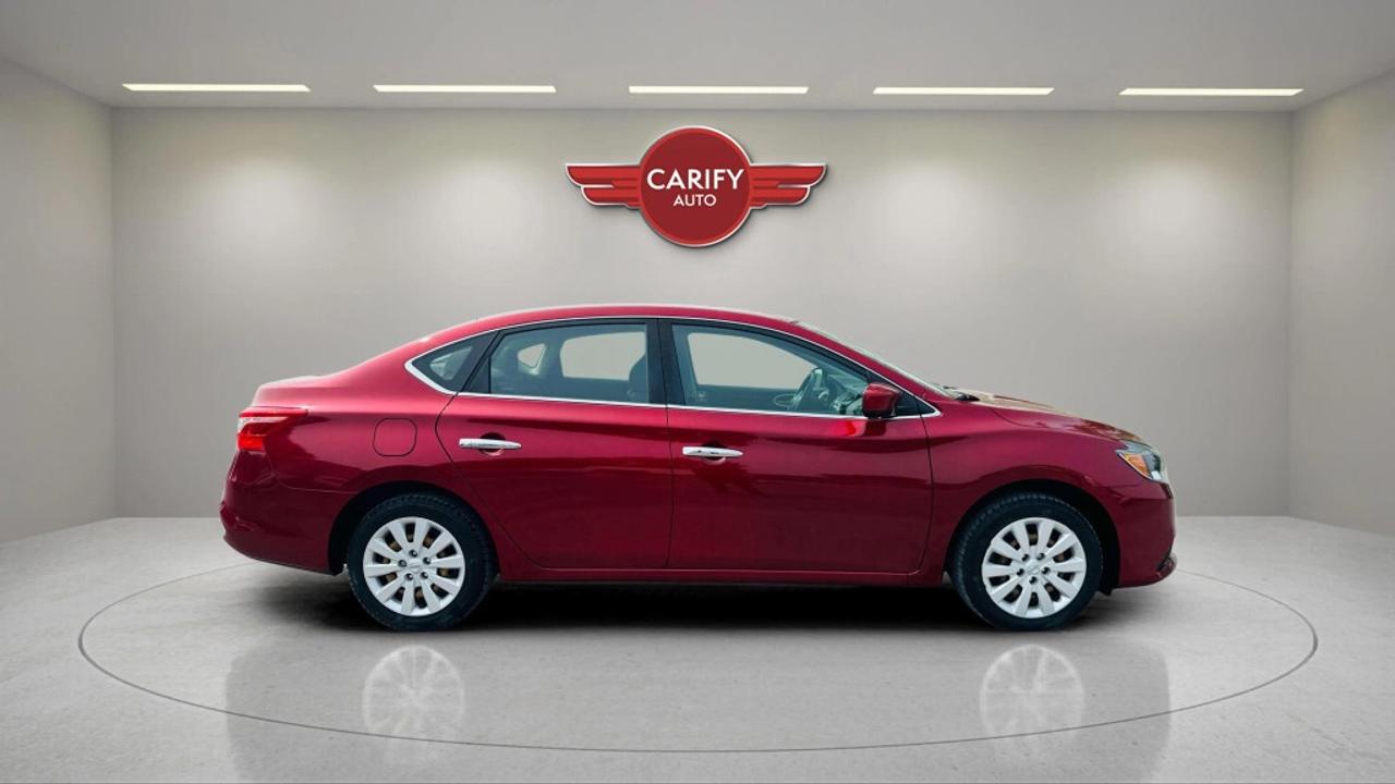 2019 Nissan Sentra SV Photo