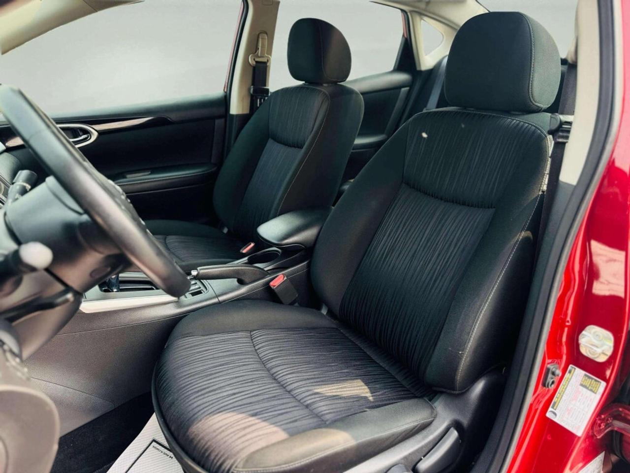 2019 Nissan Sentra SV Photo