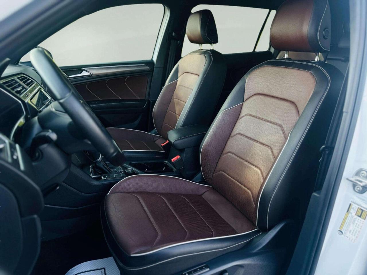 2022 Volkswagen Tiguan HIGHLINE R-LINE 4MOTION Photo