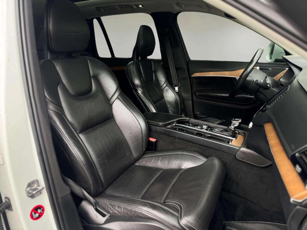 2016 Volvo XC90 T6 Inscription Photo