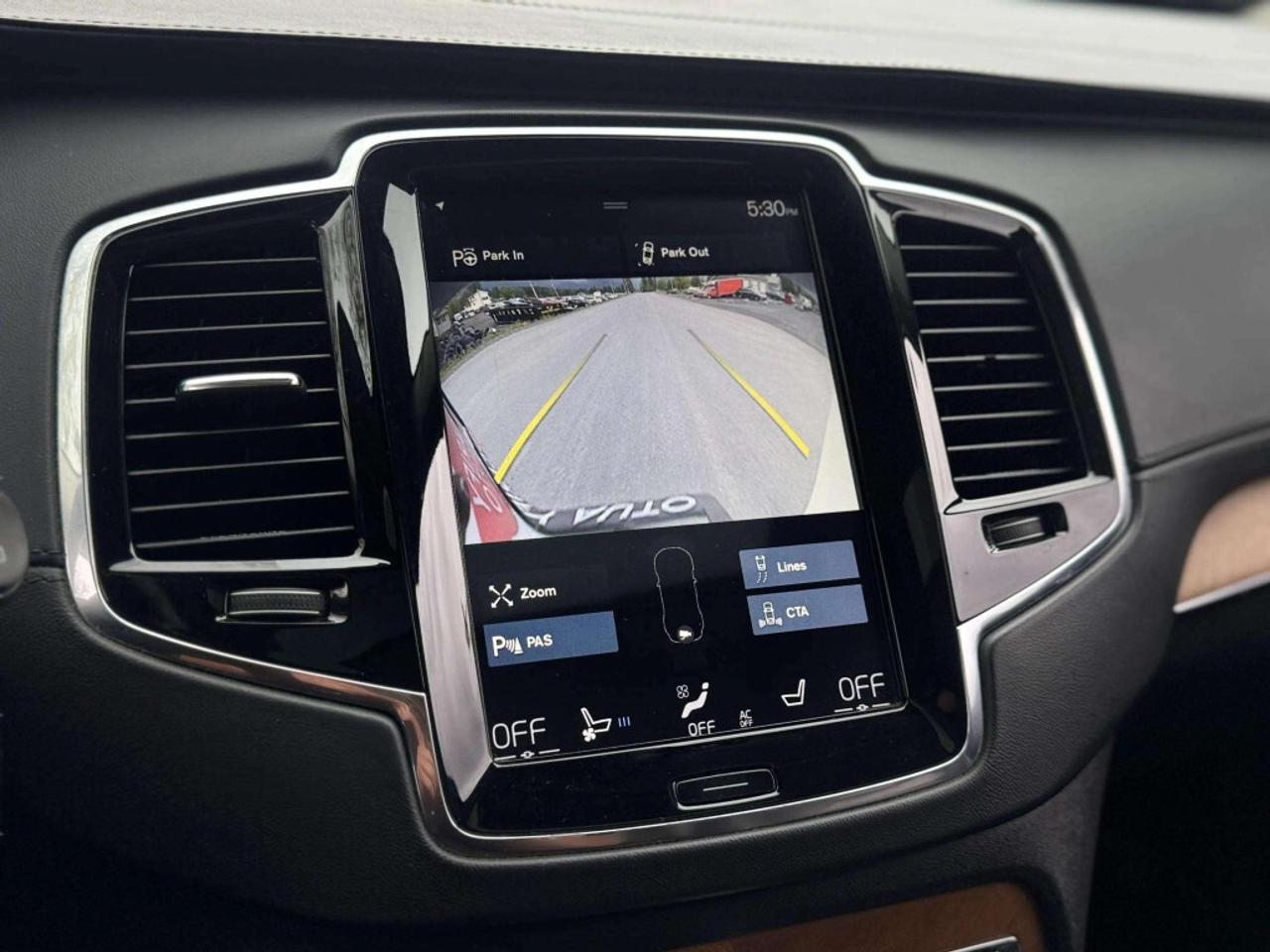 2016 Volvo XC90 T6 Inscription Photo