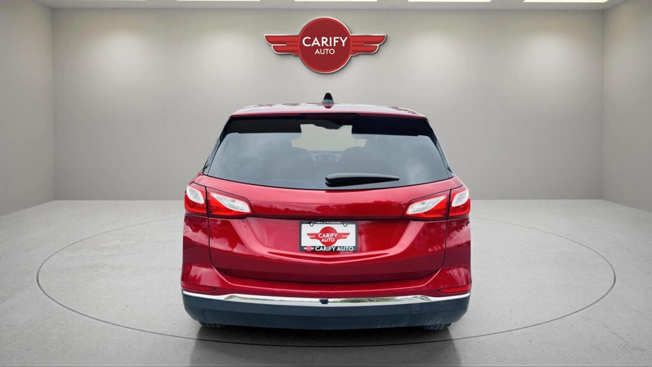 2018 Chevrolet Equinox AWD LT Photo