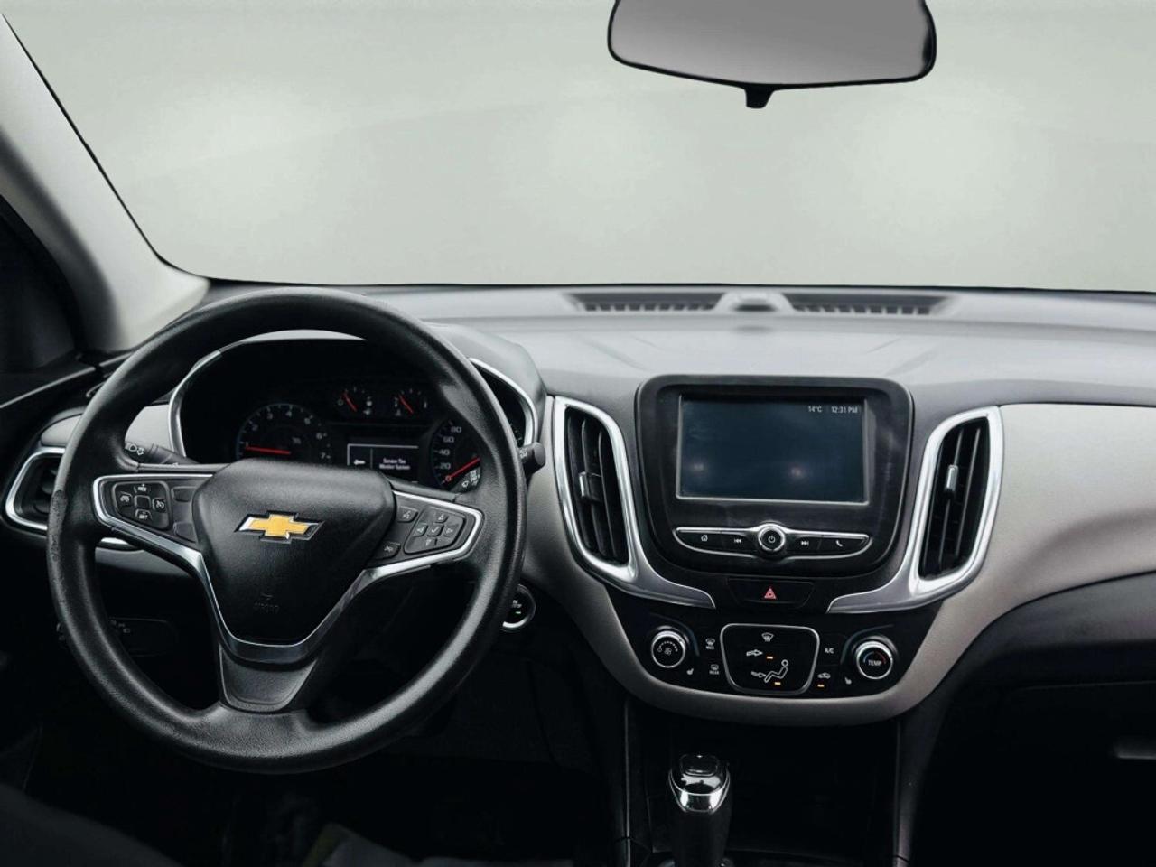 2018 Chevrolet Equinox AWD LT Photo