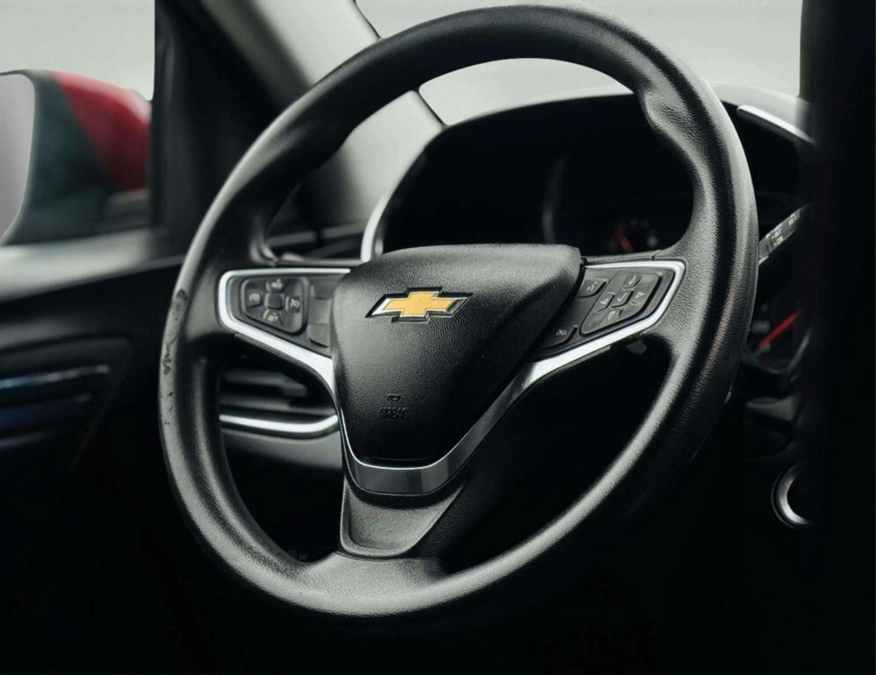 2018 Chevrolet Equinox AWD LT Photo