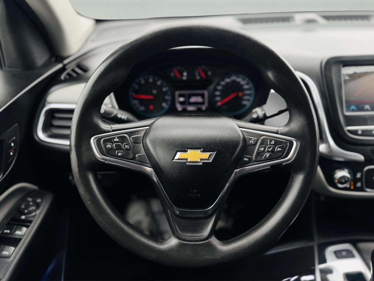 2018 Chevrolet Equinox AWD LT Photo