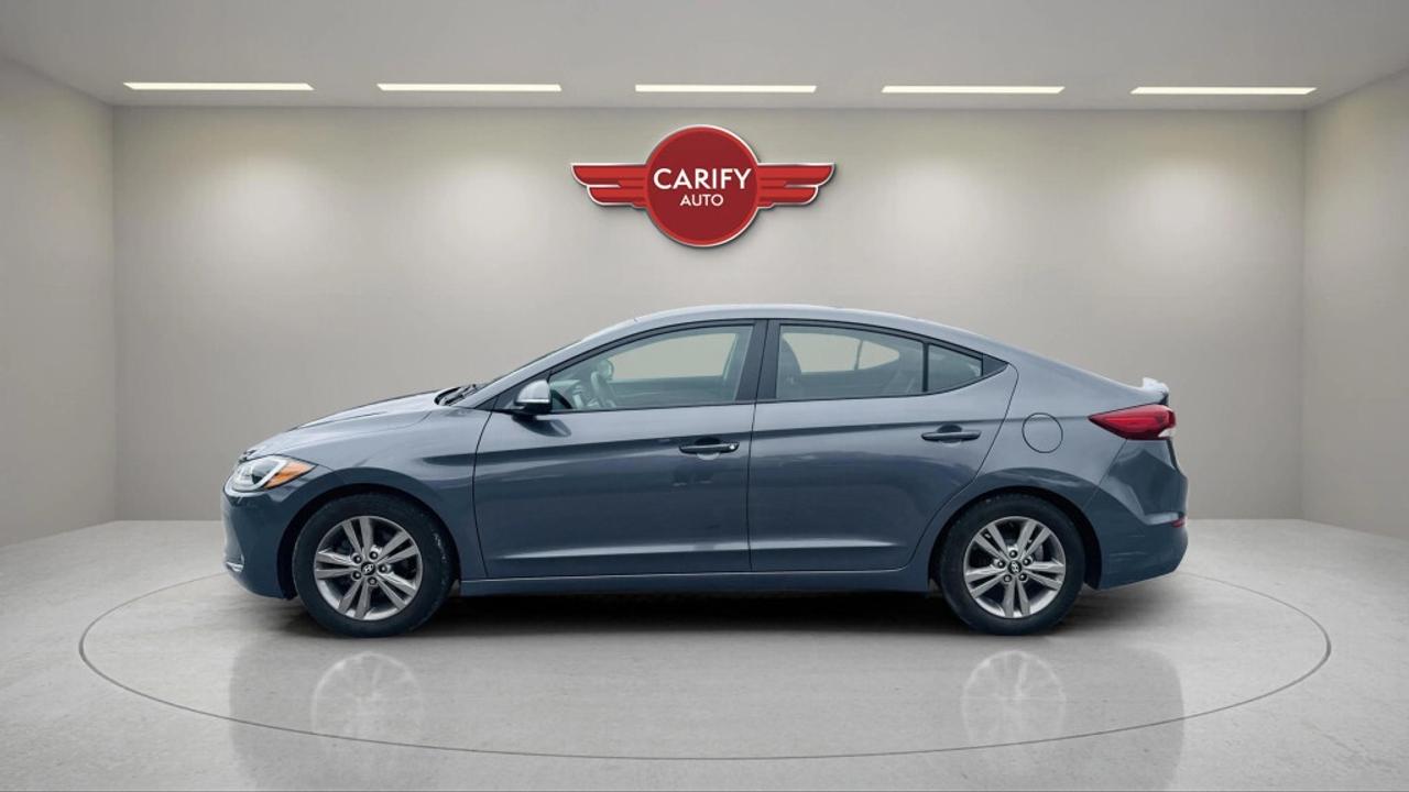 2017 Hyundai Elantra Sedan Automatic GL- ONLY 28K KILOMETRES! Photo3