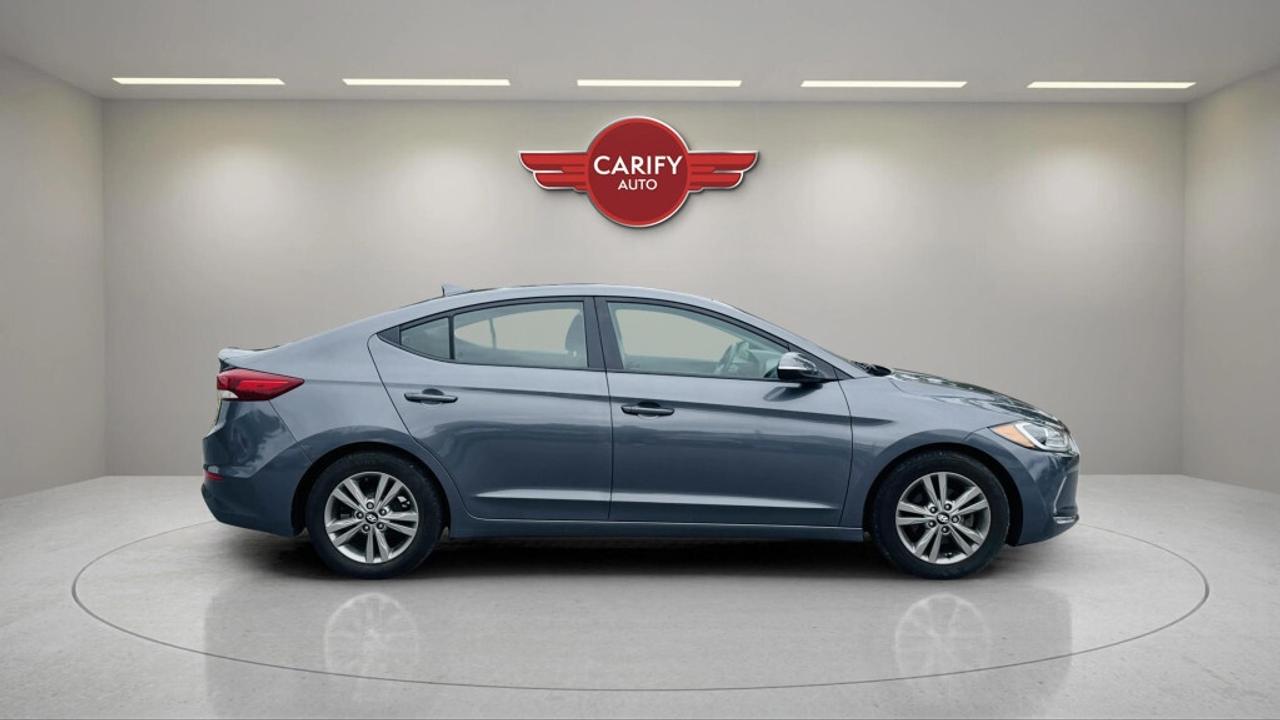 2017 Hyundai Elantra Sedan Automatic GL- ONLY 28K KILOMETRES! Photo4