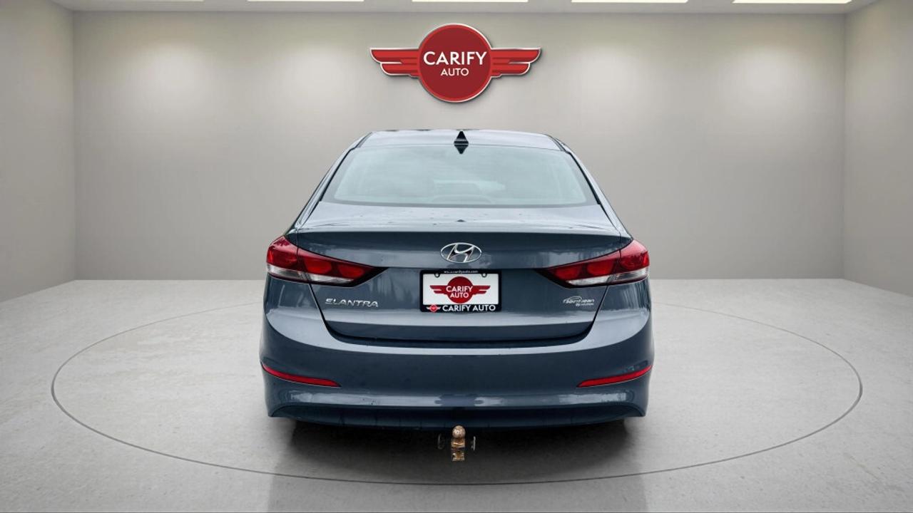 2017 Hyundai Elantra Sedan Automatic GL- ONLY 28K KILOMETRES! Photo
