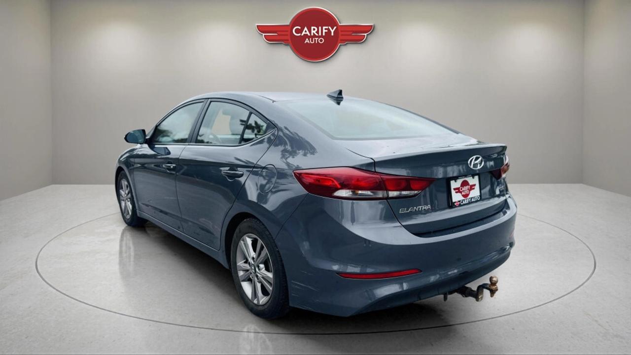 2017 Hyundai Elantra Sedan Automatic GL- ONLY 28K KILOMETRES! Photo