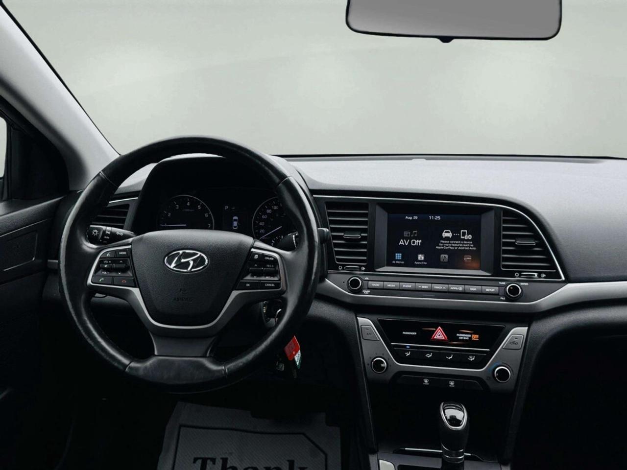 2017 Hyundai Elantra Sedan Automatic GL- ONLY 28K KILOMETRES! Photo