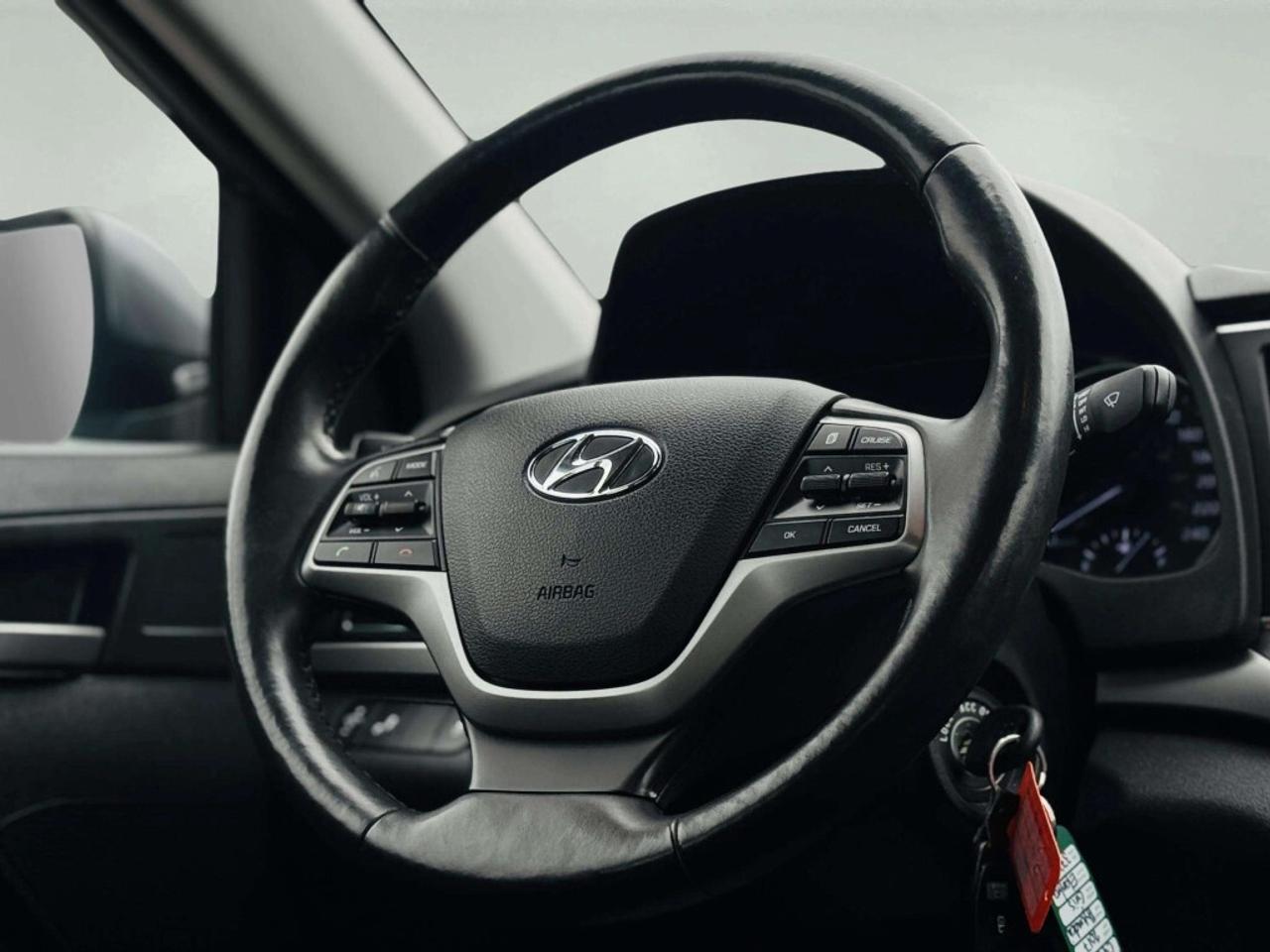 2017 Hyundai Elantra Sedan Automatic GL- ONLY 28K KILOMETRES! Photo