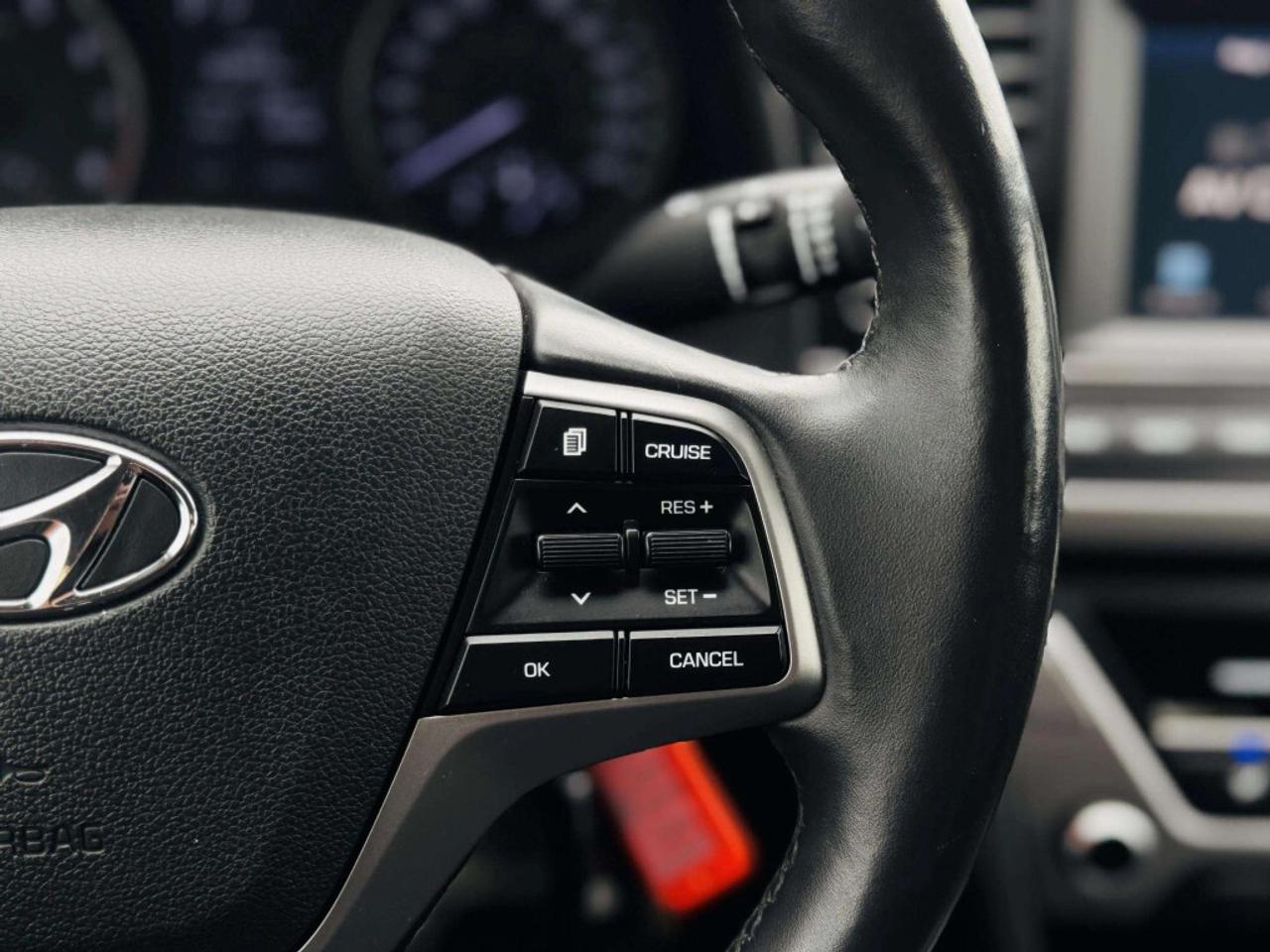 2017 Hyundai Elantra Sedan Automatic GL- ONLY 28K KILOMETRES! Photo