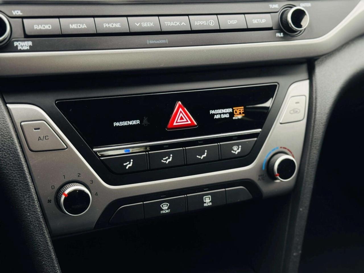 2017 Hyundai Elantra Sedan Automatic GL- ONLY 28K KILOMETRES! Photo