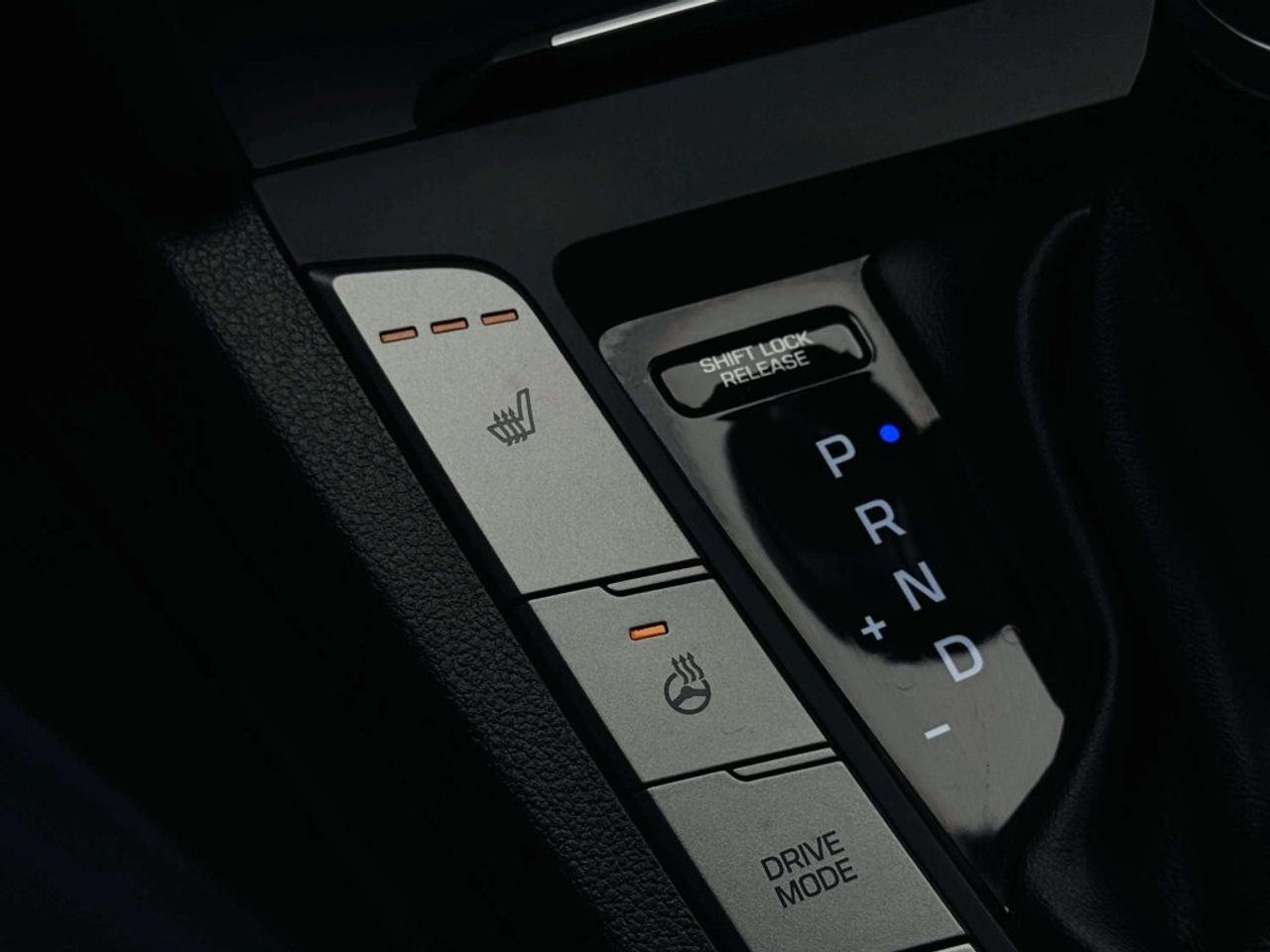 2017 Hyundai Elantra Sedan Automatic GL- ONLY 28K KILOMETRES! Photo