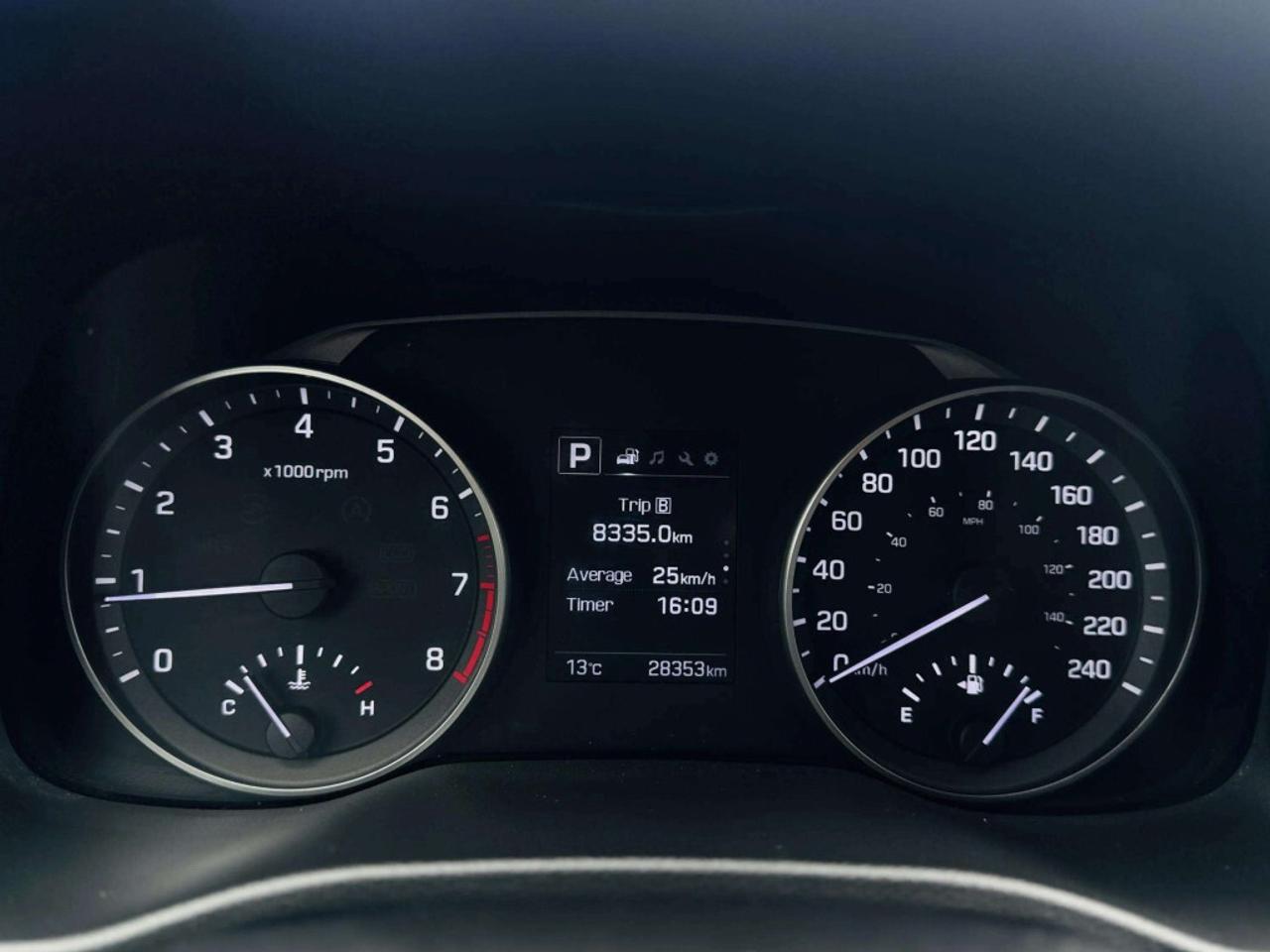 2017 Hyundai Elantra Sedan Automatic GL- ONLY 28K KILOMETRES! Photo