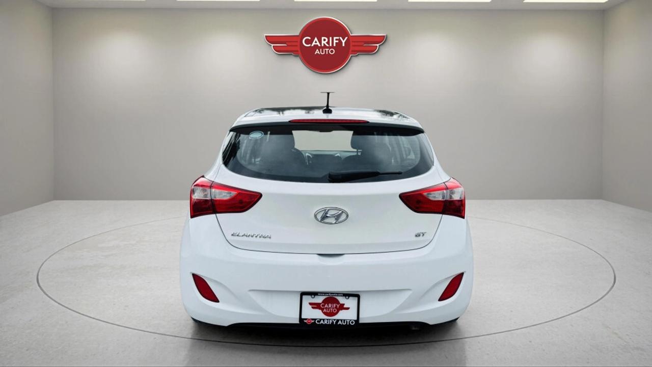 2017 Hyundai Elantra GT Automatic SE Photo