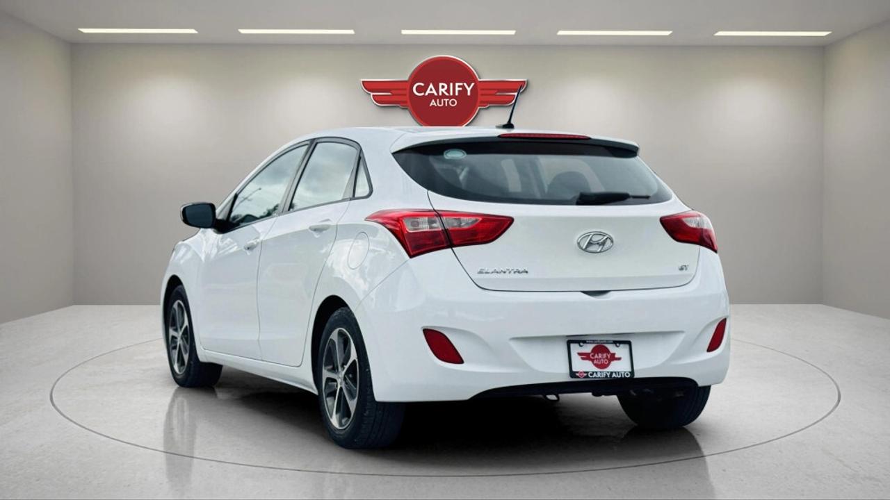 2017 Hyundai Elantra GT Automatic SE Photo