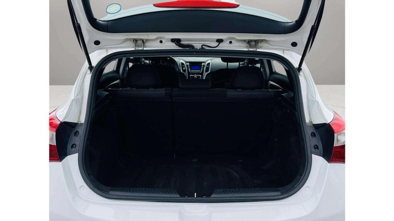 2017 Hyundai Elantra GT Automatic SE Photo