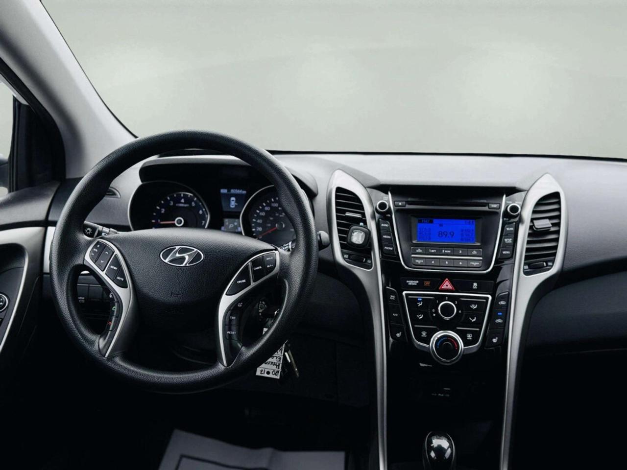 2017 Hyundai Elantra GT Automatic SE Photo