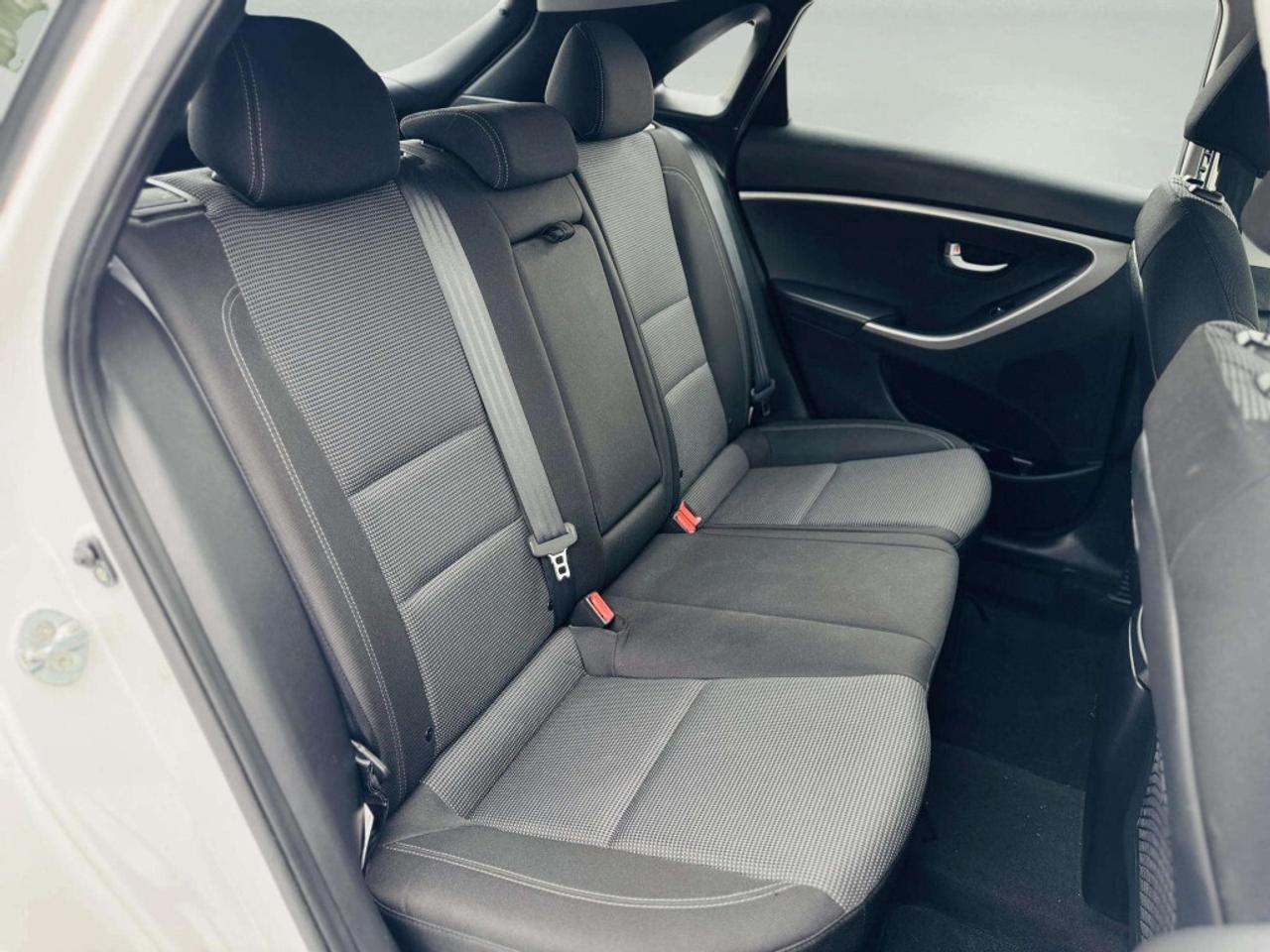 2017 Hyundai Elantra GT Automatic SE Photo